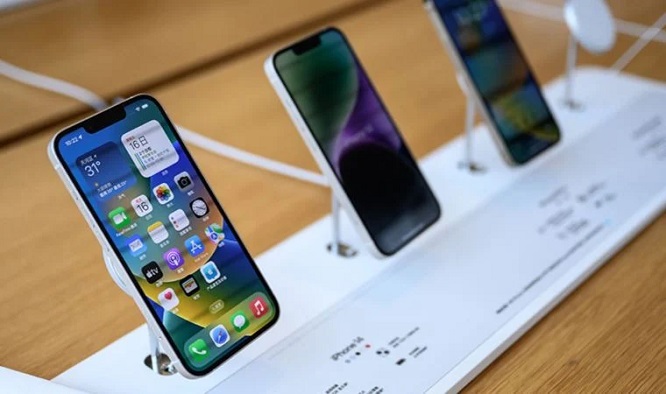 Akıllı telefonlarda yeni dönem başlamıştı: Apple'dan şarj kablosuna ilişkin yeni karar