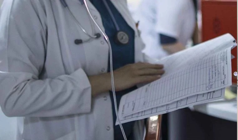 ‘Beyaz Reform’ asistan doktorları ikiye ayırdı: İş bırakıyorlar