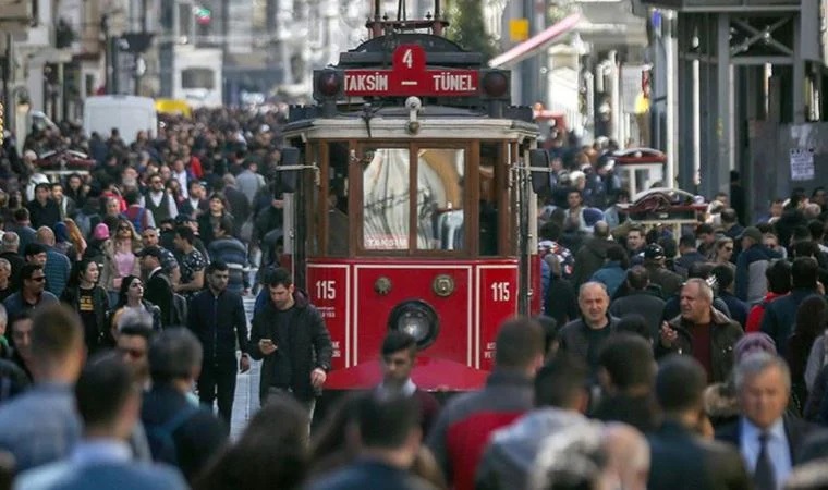 TürkiyeRaporu, son anketinde gençlere 'Ülkenin gidişatı konusunda ne hissediyorsunuz’ diye sordu