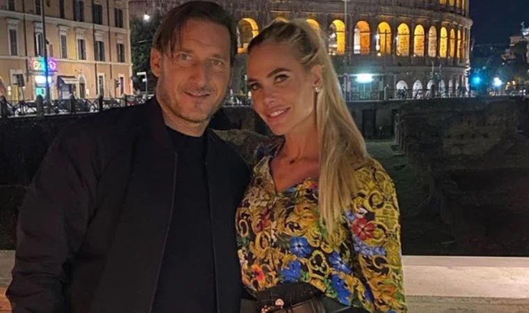 Francesco Totti'nin eşi, efsane futbolcuyu aldattı! Telefonunda mesajları yakaladı