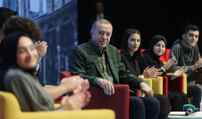 Diyarbakır'da Bahçeli'yi kızdıracak Erdoğan sloganı: 'Serok Erdoğan'