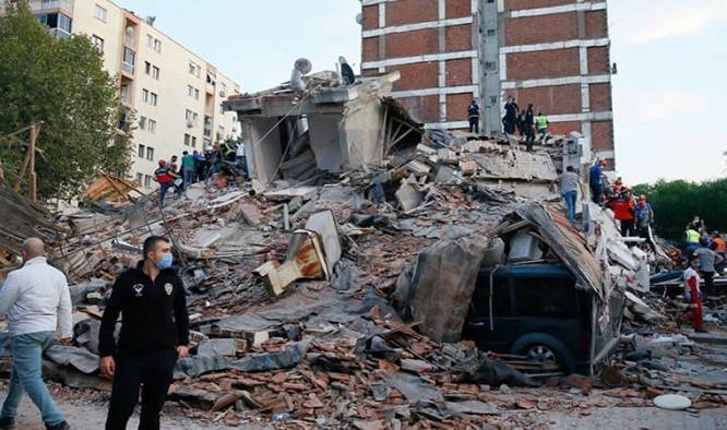 İktidar ‘konut’ hayali satarken İzmirli depremzedeler konteynerlerden de olmak üzere