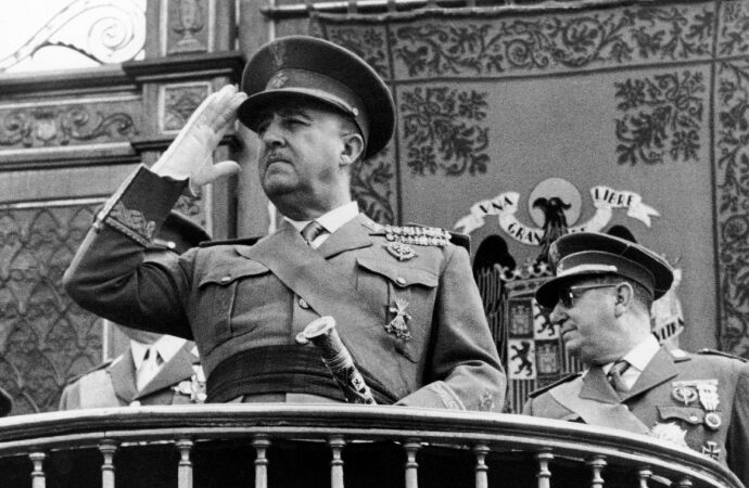 İspanya’da diktatör Franco'nun devri yasa dışı ilan edildi!