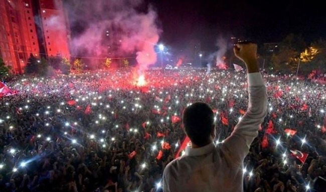 CHP'li belediye başkanlarından Ekrem İmamoğlu'na destek: Ya birlikte varız ya da adaletsizlikte hiçbirimiz yokuz