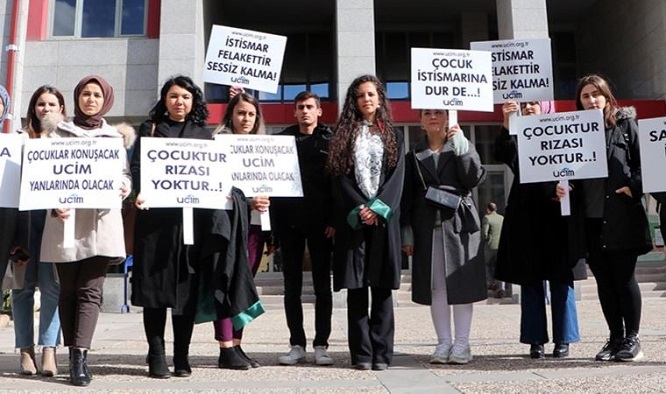 Erzurum'daki Kuran kursunda cinsel istismar davasında duruşma görüldü: ‘Çocuklarımızı koruyun’