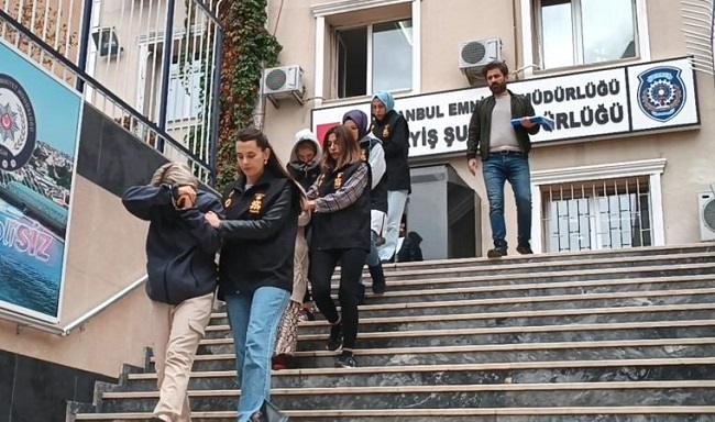 Suç Makinesi 4 kafadar kadına dikkat; Toplam 227 suç kayıtları var yine serbest kaldılar