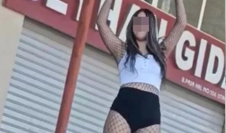 Drift festivalindeki dans gösterisi Demre'yi karıştırdı: 'Bu memleketi ahlaksızlara bırakmayacağım'