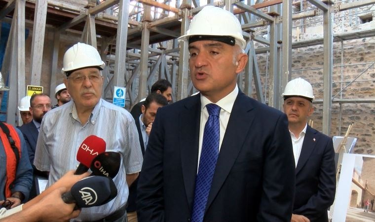 Mehmet Nuri Ersoy'dan 'Kız Kulesi' açıklaması